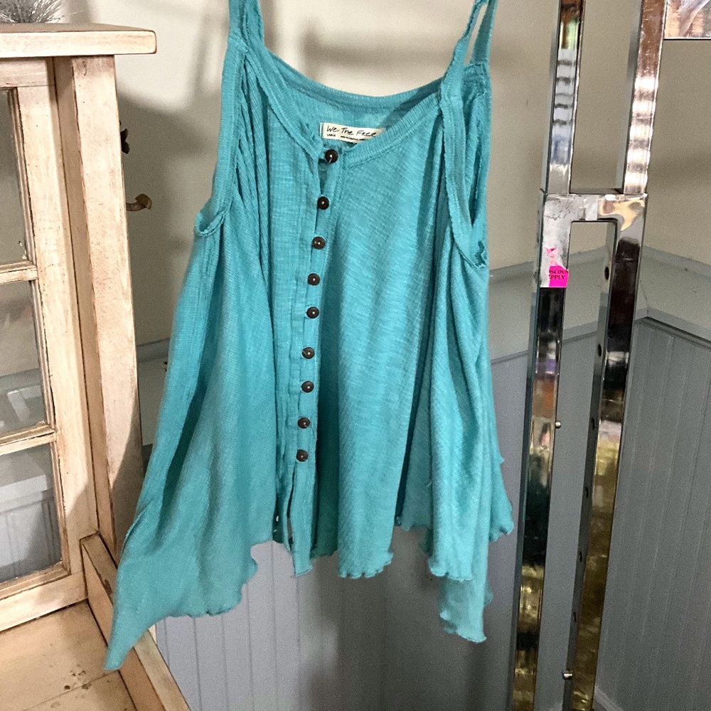 we the free size large